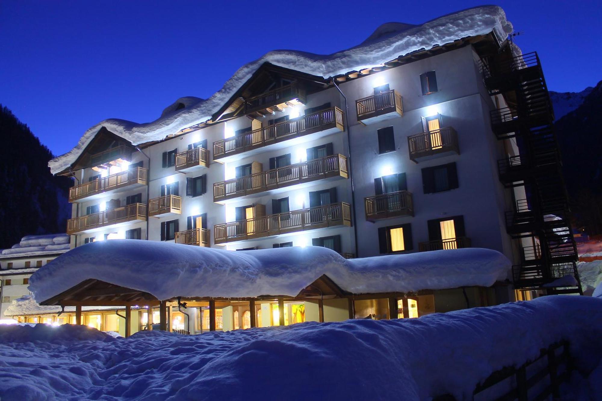 Hotel Cristallo Peio Luaran gambar